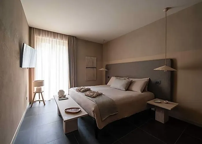The Sanctuary Urban Retreat מלון 3*