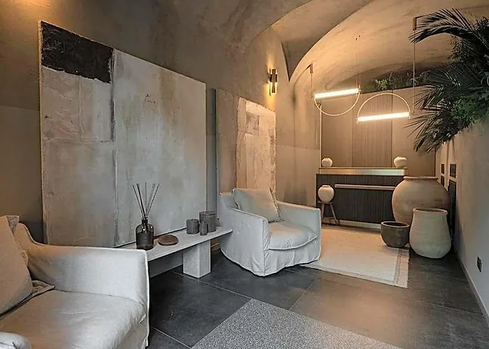 The Sanctuary Urban Retreat מלון