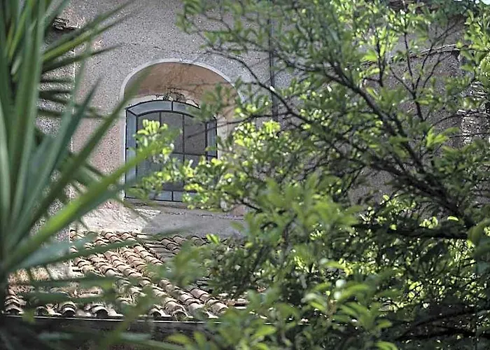 The Sanctuary Urban Retreat מלון 3*